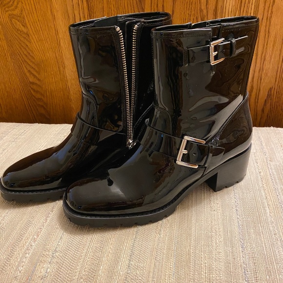 Black boots - Picture 1 of 5